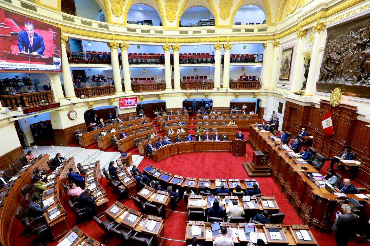 Congreso de Perú da voto de confianza al Gabinete en medio de reproches por el caso Rolex