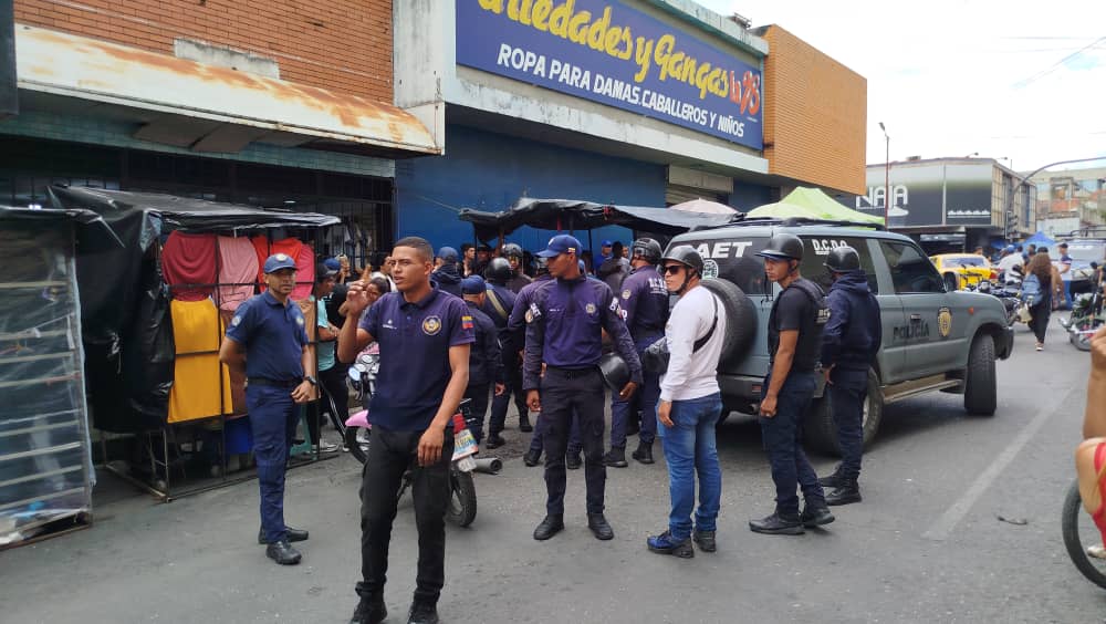 Procedimiento de la DCDO contra buhoneros del centro toma por sorpresa a transeúntes de Barquisimeto