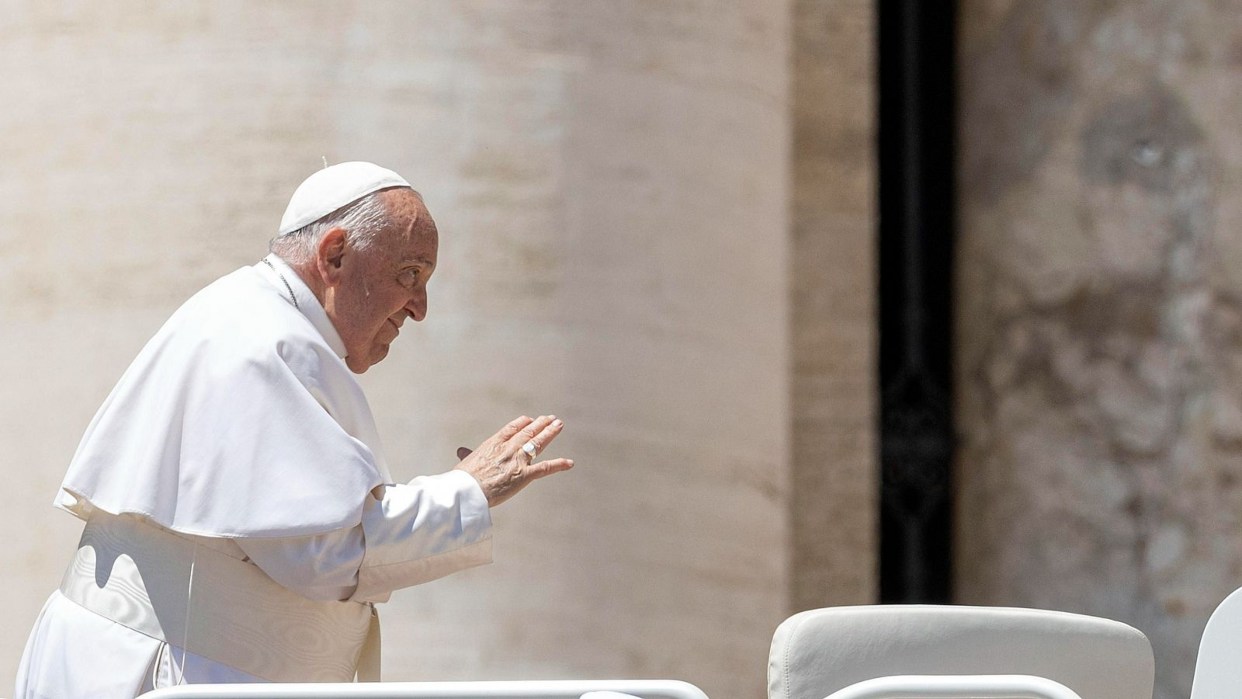 El Papa pide que la ciencia esté al servicio del hombre y no de su destrucción