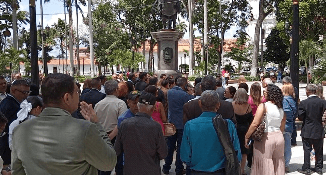 Periodistas larenses conmemoraron su día con actos y reflexiones