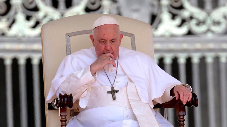 El Papa carga contra la producción y el tráfico de drogas y rechaza la liberalización