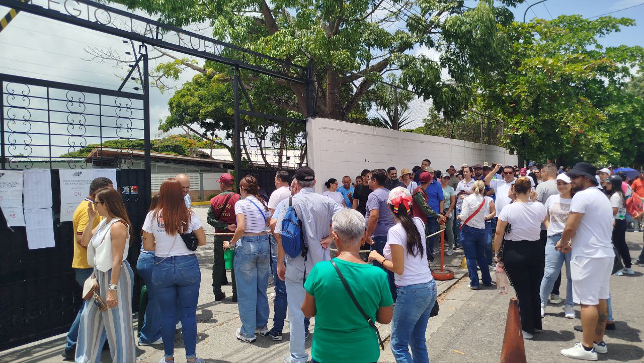 Este de Barquisimeto ejerce su derecho al voto