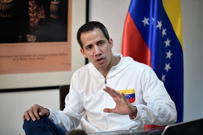 ¡Volvió! Juan Guaidó reaparece en pleno apagón y le dan con todo