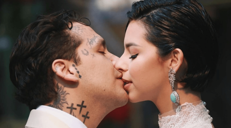 ¿Christian Nodal anuncia embarazo de Ángela Aguilar?