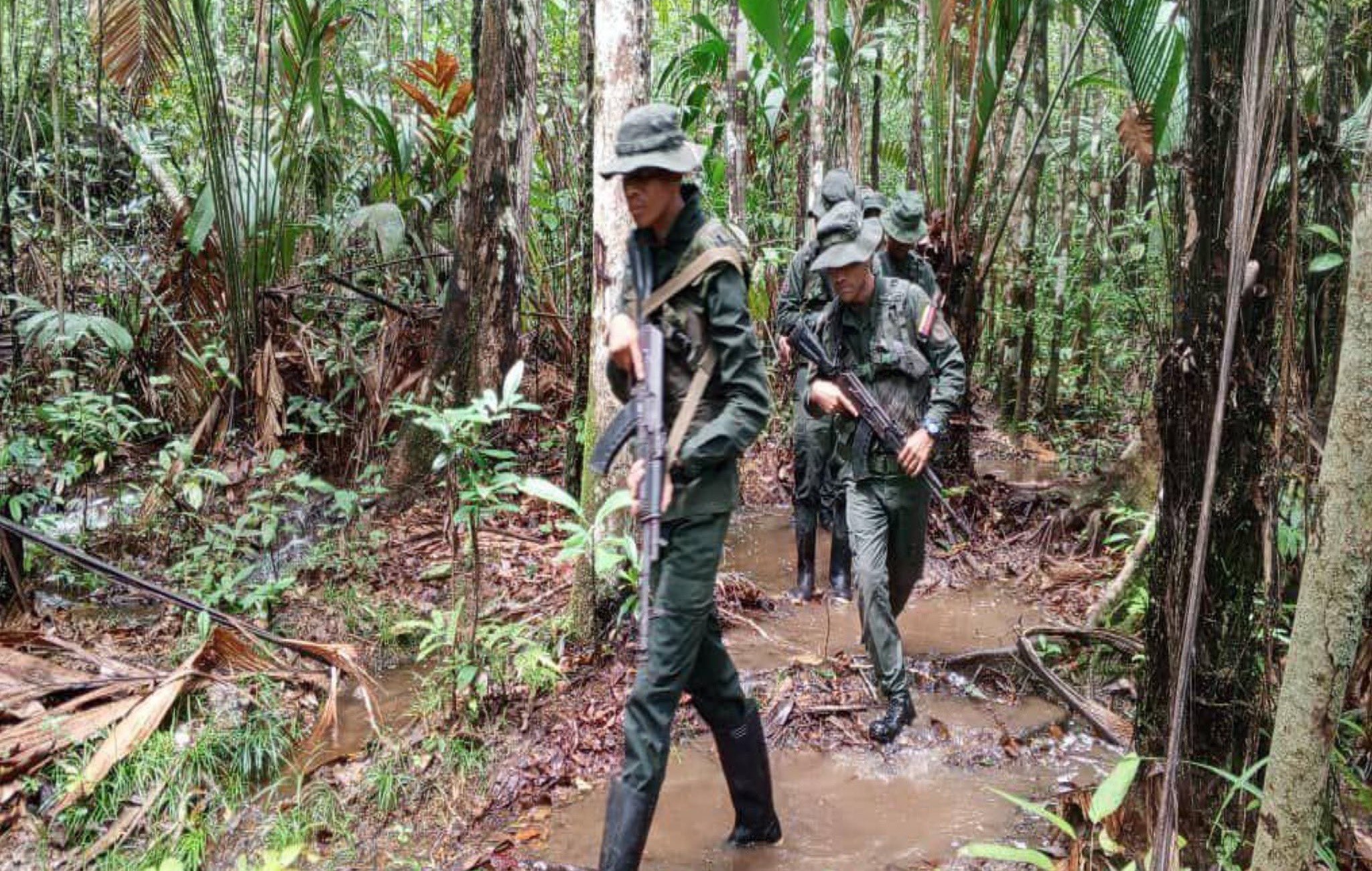 FANB destruye campamento de minería ilegal en Amazonas