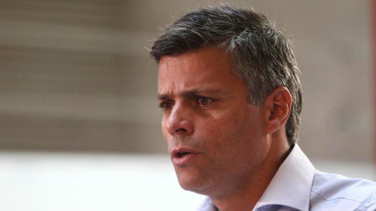 Leopoldo López fue abucheado por venezolanos en Madrid