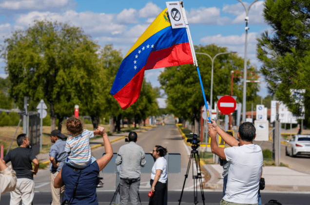 España niega negociación para salida de Edmundo González de Venezuela y Vicepresidenta Rodríguez responde