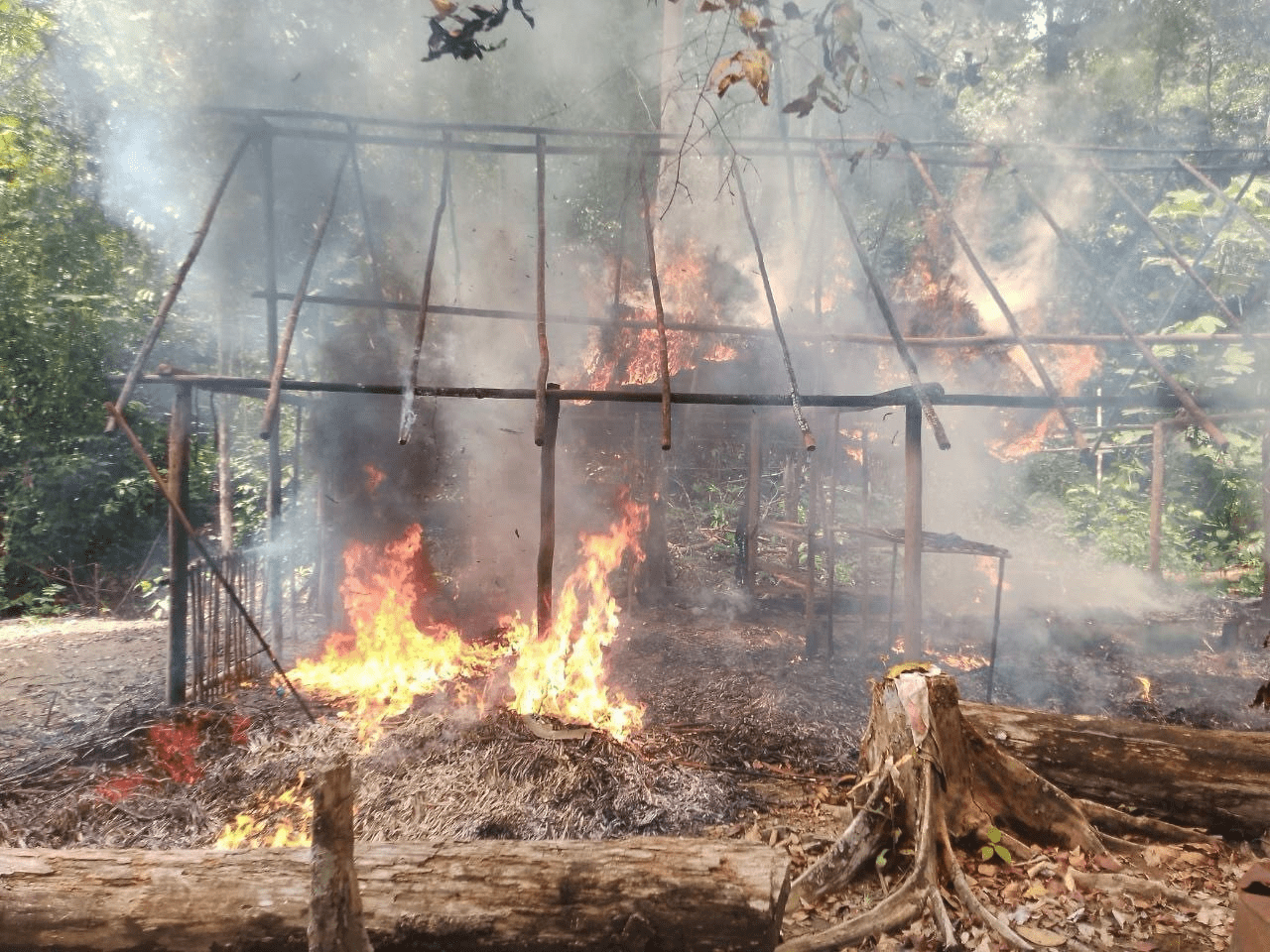 FANB desmanteló campamento de minería ilegal en el sector Caño Carmen en Amazonas